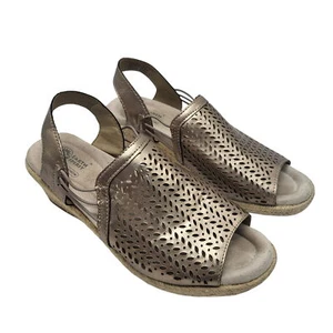 Earth Spirit Perforated Leather Espadrille Wedge Sandals Bronze Women's 8 - Bild 1 von 10