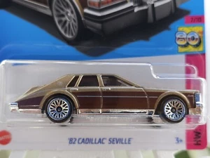 Hot Wheels '82 Cadillac Seville 75/250 Metallic Gold HW: The '80s 7/10 - Bild 1 von 9