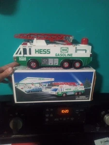 Vintage Hess Benzin 1996 Notleiter Feuerwehrauto Feuerwehr Spielzeug - Bild 1 von 3