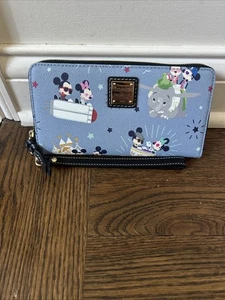 Disney Parks Dooney & Bourke Mickey Minnie Mouse Parks Rides Hipster Wallet New - Picture 1 of 9