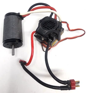 Castle Mamba Monster 6s escala 1/8 ESC y 2200KV con enchufes Deans Erevo Emaxx - Imagen 1 de 10