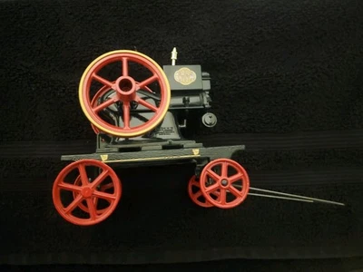 Ertl Diecast International Harvester Hit Miss Replica Engine - Image 1 of 3