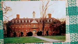 VINTAGE POST CARD WREN BUILDING COLLEGE WILLIAM & MARY WILLIAMSBURG VIRGINIA - Picture 1 of 14