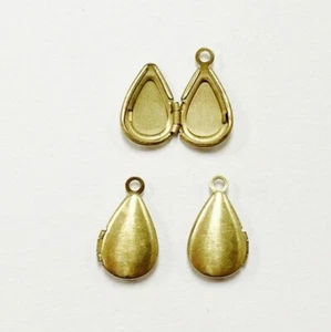 6 PIECES VINTAGE BRASS PEAR SHAPED 11x8mm. SMOOTH BEAD CHARM LOCKETS 5108 - Picture 1 of 3