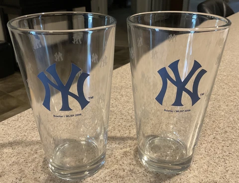 Pair Of Pint Glasses “New York Yankees” W/Small Frosted NY Logos 2006 Brand NEW Cover