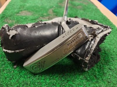 Cleveland Collection Classic 3 35 Inch Putter Superstroke Grip Headcover - Image 1 of 4