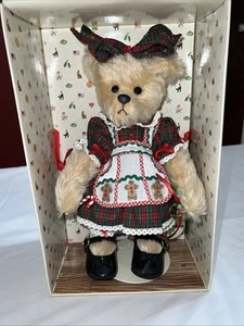 10” MOHAIR HOLLY THE HOLIDAY BEAR, FRANKLIN MINT HEIRLOOM, 1994 - Picture 1 of 11