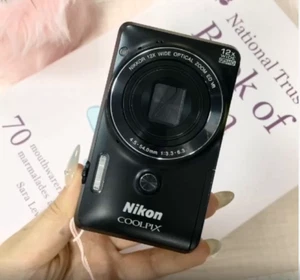 Nikon Coolpix S6900 16 MP 12x Optical Zoom Compact Digital Camera 90%NEW - Picture 1 of 4