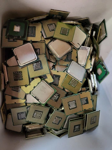 5 lbs Assorted Desktop PC Pinless CPU Processor For Scrap Gold Recovery Cover