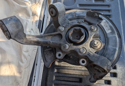 03-11 HONDA ELEMENT RIGHT PASSENGER SIDE REAR SPINDLE KNUCKLE ABS OEM USED - Image 1 of 4