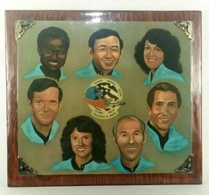 Vintage NASA Space Shuttle Challenger Crew Volkskunst auf Holz 20" x 18" SELTEN - Bild 1 von 12