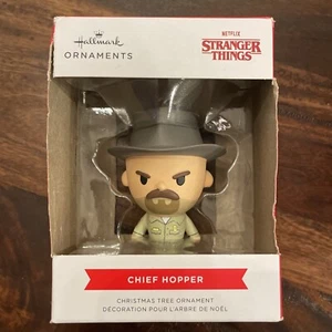 Hallmark Stranger Things Chief Hopper Ornamento NUEVO - Imagen 1 de 1