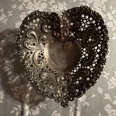 Блюдо Gorham из чистого серебра в форме сердца Chantilly No956 — антикварное примерно 1910 г. - Изображение 1 из 4