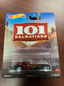 Hot Wheels 2020 Replica Entertainment 101 Dalmatians Cruella De Vil Red *NEW* - Picture 1 of 4
