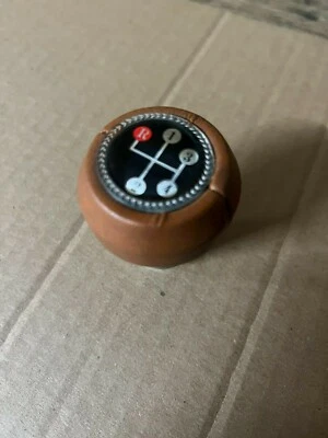 Perilla de cambio de cuero marrón Volkswagen años 70 VW Beetle Bug accesorio concesionario Foto 1 de 4