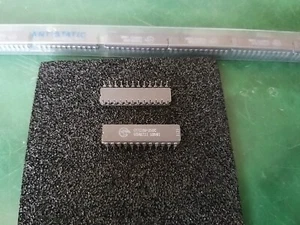 LOTE DE 2 PIEZAS CY7C150-25DC 1KX4 SRAM CERDIP - Imagen 1 de 2
