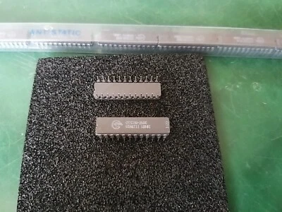 CY7C150-25DC 1KX4 SRAM CERDIP LOT OF 2PCS - Image 1 of 2