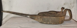 VINTAGE OLD MANUAL HAND PUMP TIN OIL BOTTLE FOR AUTOMOBILE GARAGE USE COLLECTIBL - Picture 1 of 10