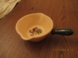 6" Vintage Metlox Poppytrail Red Rooster Handled Bowl - Picture 1 of 3