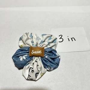 Lazo de pelo hecho a mano de 3 pulgadas con flores - Imagen 1 de 2