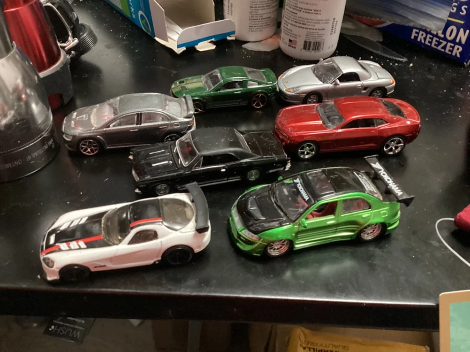 Лот из 7 1/64 Спортивные гоночные автомобили, гоночный чемпион Jada, Hotwheels - Изображение 1 из 1