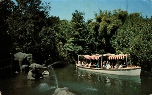 Disneyland Anaheim Elefante Mágico Baño Piscina Adventureland Cromo Postal B74 - Imagen 1 de 2