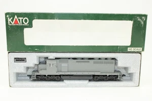 Kato HO Scale Undecorated EMD SD40 Diesel Locomotive DCC Ready - Picture 1 of 8