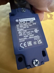 Interruptor de límite de alta resistencia Telemecanique Sensors Xckj20541h7, rodillo ajustable - Imagen 1 de 12