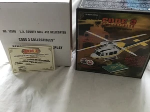 Code 3 (12600) Maßstab 1:64 L A COUNTY Bell 412 Hubschrauber & Landeplatz - Bild 1 von 5
