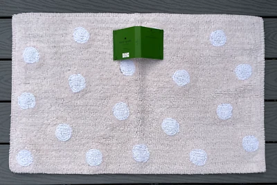 KATE SPADE NEW YORK ~ ALFOMBRA DE BAÑO ~ ROSA BEBÉ con LUNARES BLANCOS ~ 21"x34" ~ ¡NUEVA! Foto 1 de 3