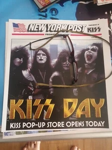 Kiss New York Post Frontpage professionelle Kopie - Bild 1 von 1