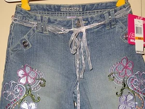 Skechers Size 7 Girls Flower Denim Jeans Shorts Capri Pink Beaded Belt New NWT - Picture 1 of 10