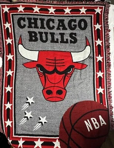 Northwest  Company Chicago Bulls Vintage NBA 1990s Throw Blanket 43”W x 45”H - Picture 1 of 6