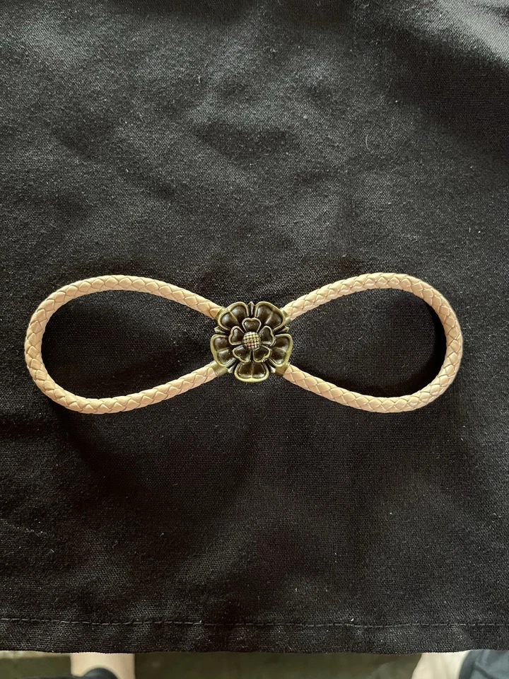 Couro trançado Lilla Rose, tamanho XXL, bronzeado pálido - Imagem 1 de 1