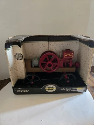 John Deere Waterloo Boy 1991 ERTL 2 H.P motor fundido a presión #5645 escala 1/8 nuevo en caja Foto 1 de 4