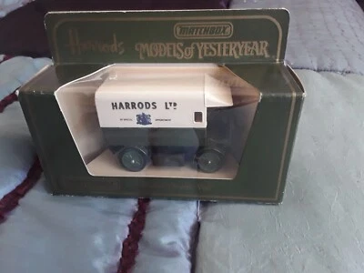 Furgoneta Eléctrica Matchbox Modelo Y29 Harrods Brompton Road Knightsbridge Londres SW1 Foto 1 de 4