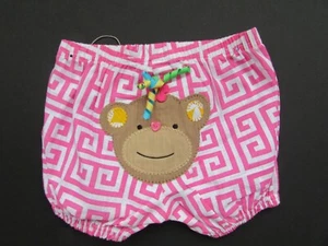 MUD PIE PINK GEO PRINT DIAPER / BLOOMER MONKEY APPLIQUE 0-12 MON CUTE NWT - Bild 1 von 3
