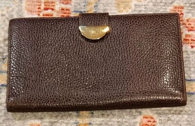 Cartera de colección para mujer Bally de cuero granulado marrón doble pliegue con cierre de logotipo Foto 1 de 4