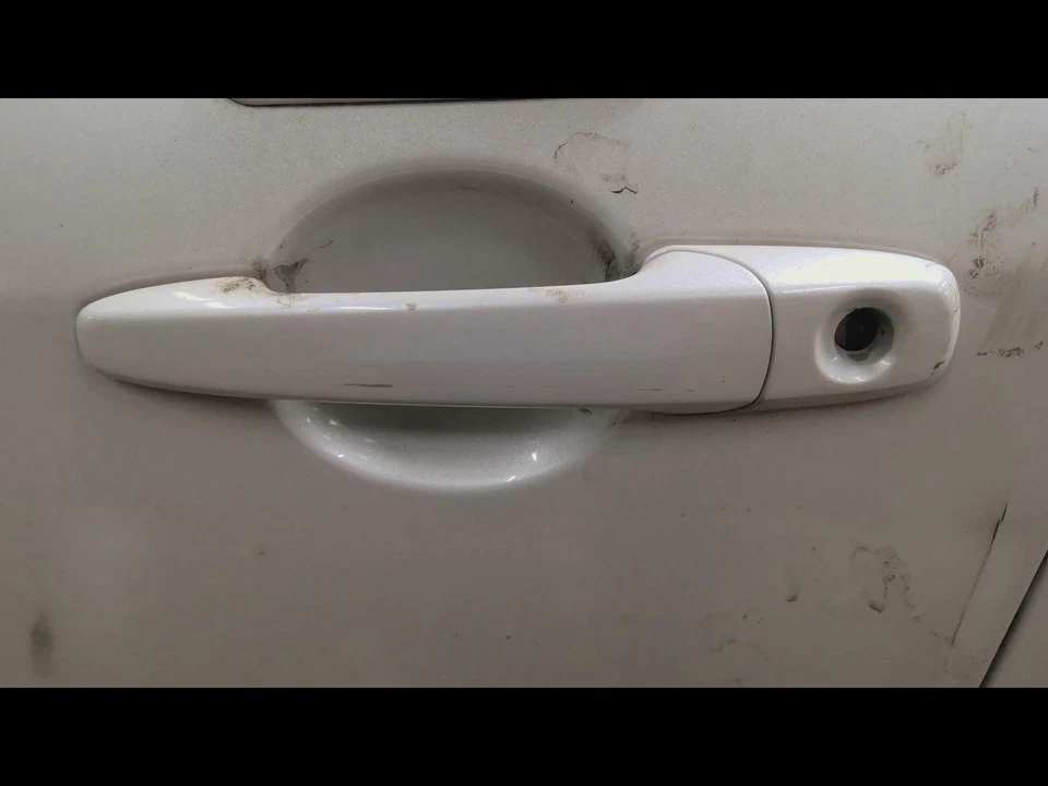 Used Front Left Exterior Door Handle fits: 2010 Ford Fusion door handle assembly - Imagem 1 de 4