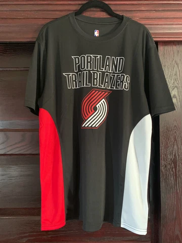 Men's NBA Portland Trailblazers Damian Lillard T-Shirt-sizes Small,Med,Lrg Cover