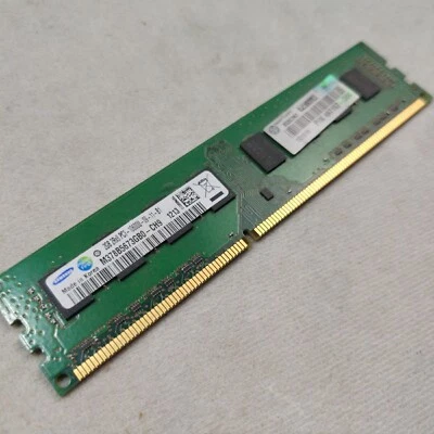 Samsung M378B5673GB0-CH9 2GB PC3-10600U-9-11-B1  DDR3-1333MHz PC Memory DIMM RAM - Image 1 of 2