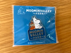 Moomin Valley Park JP Limited Pin badge "Moomin&Little My",1.2x0.8in Orang /Blue - Picture 1 of 3