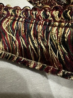 Consola Decorativa 2” Cepillo Flecos 16 Yardas Rojo, Dorado, Verde, Multicolor. Foto 1 de 4