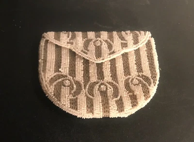 Cartera de noche vintage Art Deco con cuentas Foto 1 de 4