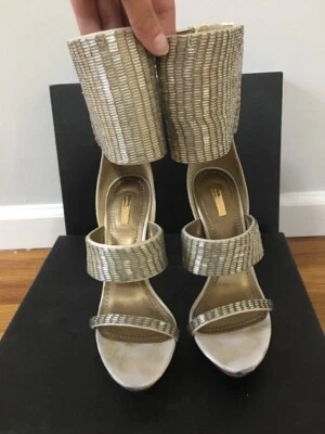 $395 Report Signature Sandalia de Tacón Alto Joyas Naturales Talla 7 Foto 1 de 4