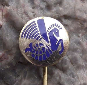 Vintage 1950's Air France Winged Sea Horse French Airlines Logo Pin Badge - Picture 1 of 5