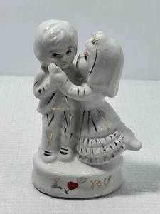 VTG porcelain Valentines day "i love you" bride & groom Cake Topper figurine - Picture 1 of 11