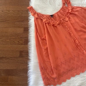 Torrid Kapuzinerkresse Ösen Rüschen Tie Front Tanktop Bluse Größe 5X Plus Orange  - Bild 1 von 5