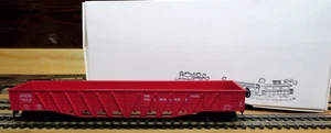 AHM / Roco HO Scale 50' Vintage Outside Braced Gondola "Milwaukee Road" - Picture 1 of 12