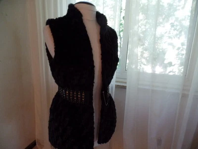 GIANNI BINI HERMOSO CHALECO LARGO DE PIEL SINTÉTICA NEGRO CON CINTURÓN TACHONADO TALLA S USADO EN EXCELENTE ESTADO Foto 1 de 4